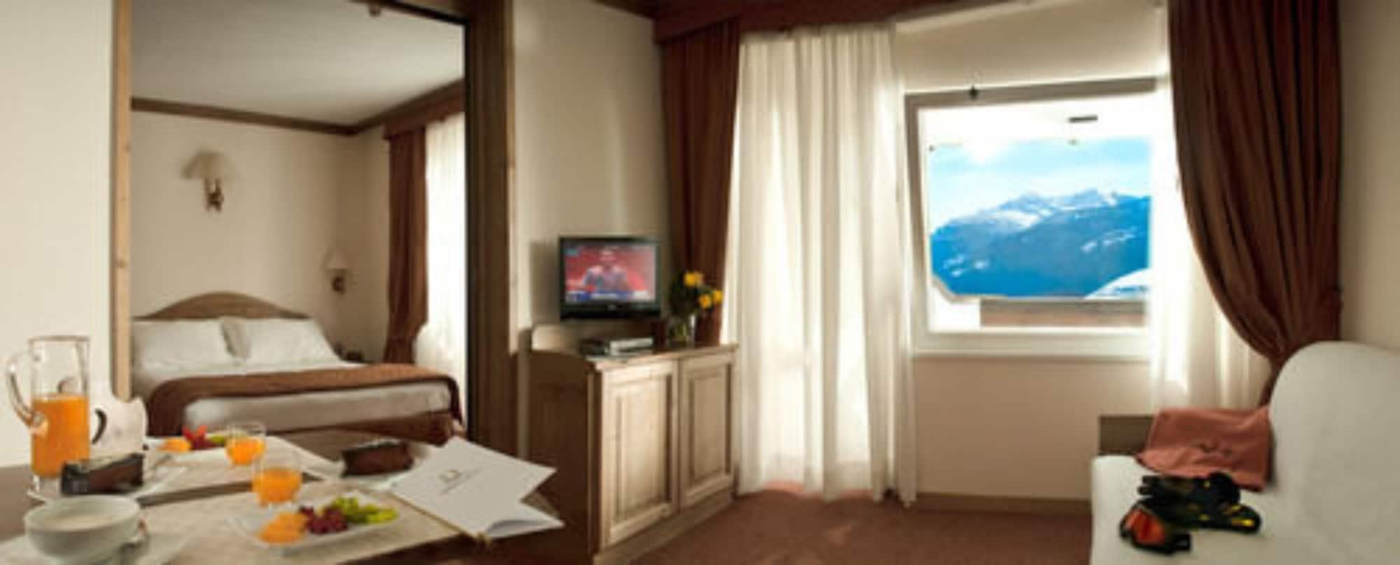 Hotel Alaska Cortina Cortina d'Ampezzo Bagian luar foto