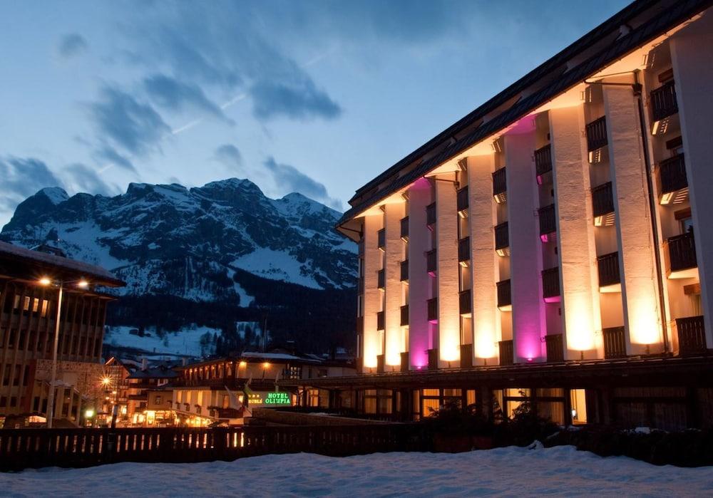 Hotel Alaska Cortina Cortina d'Ampezzo Bagian luar foto