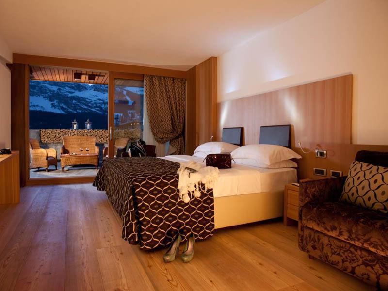 Hotel Alaska Cortina Cortina d'Ampezzo Bagian luar foto