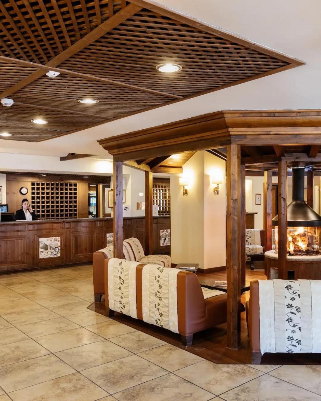 Hotel Alaska Cortina Cortina d'Ampezzo Bagian luar foto