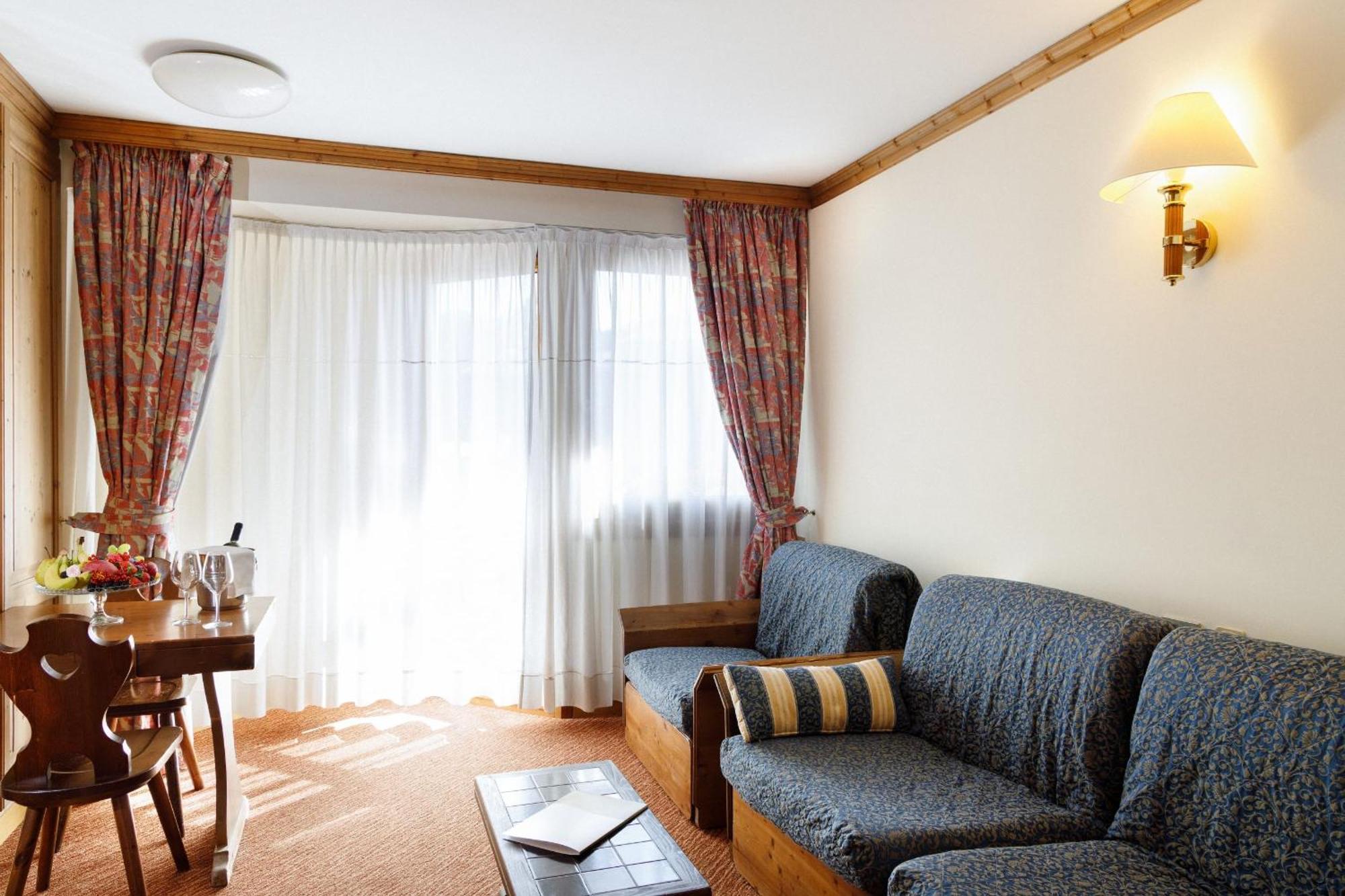 Hotel Alaska Cortina Cortina d'Ampezzo Bagian luar foto