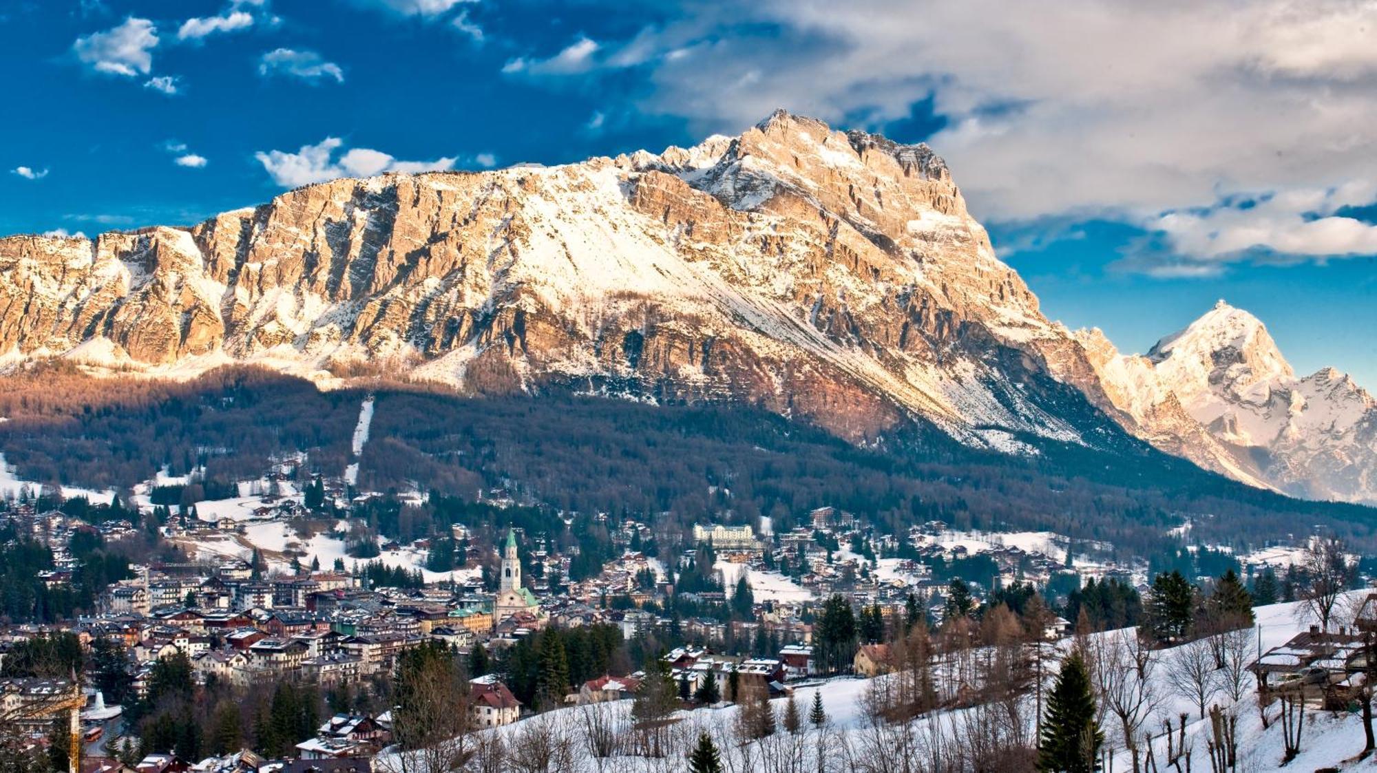 Hotel Alaska Cortina Cortina d'Ampezzo Bagian luar foto