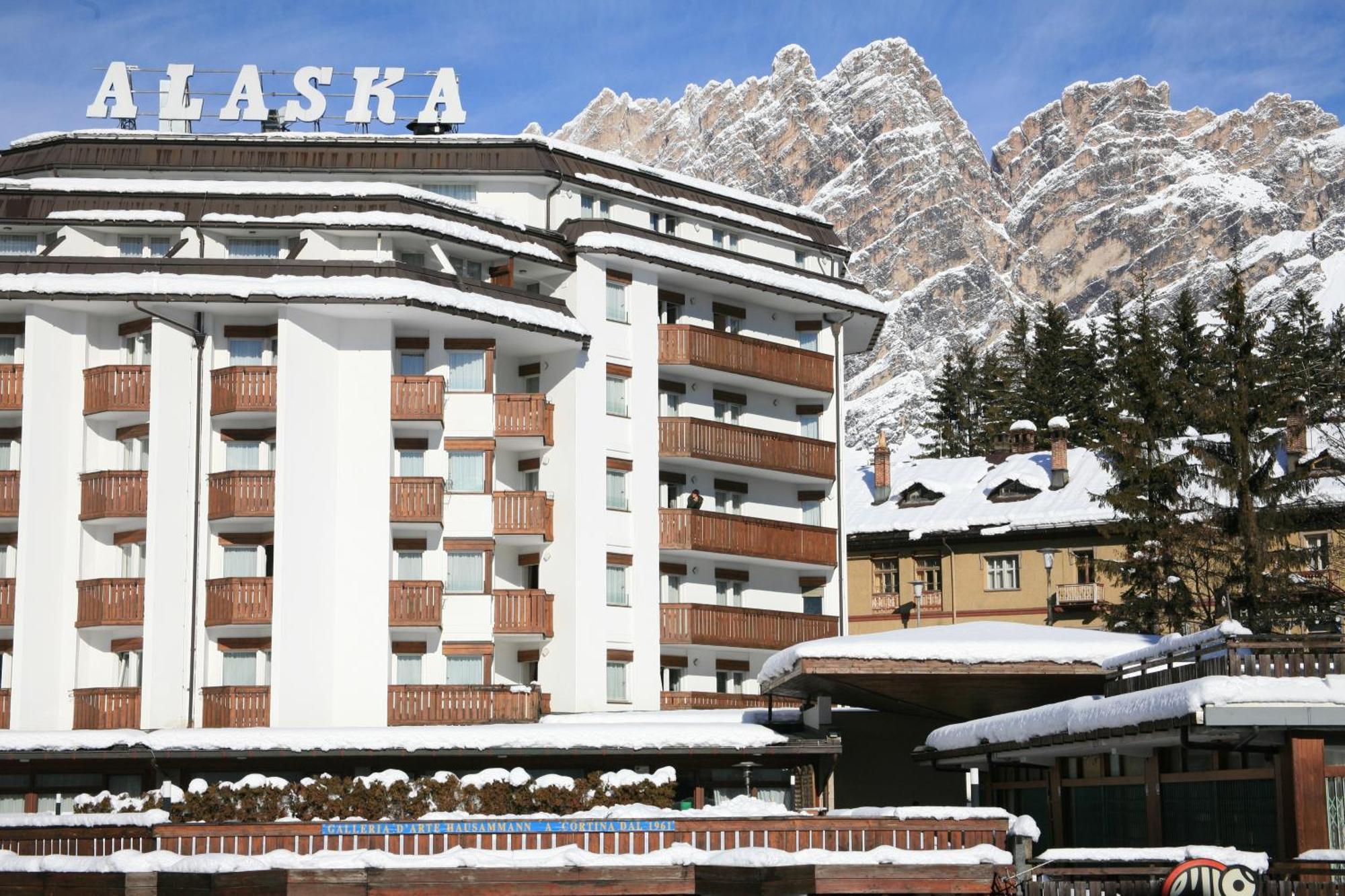 Hotel Alaska Cortina Cortina d'Ampezzo Bagian luar foto