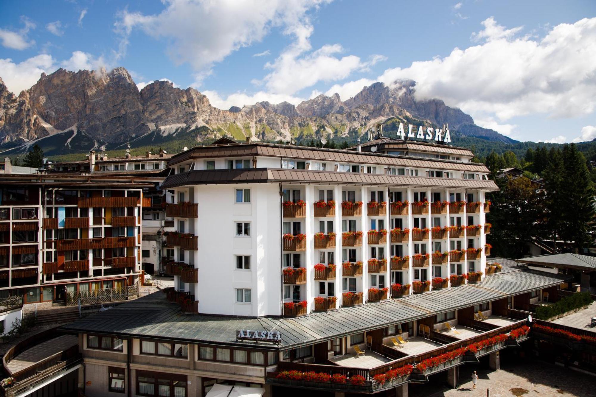 Hotel Alaska Cortina Cortina d'Ampezzo Bagian luar foto