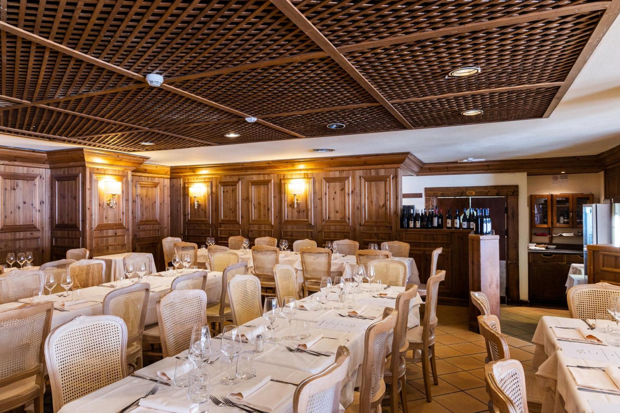 Hotel Alaska Cortina Cortina d'Ampezzo Bagian luar foto