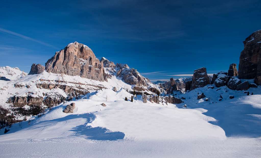 Hotel Alaska Cortina Cortina d'Ampezzo Bagian luar foto